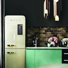 Листівка Pinzel 20 справ, які потрібно зробити в горах Black зі скретч покриттям