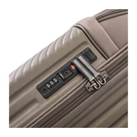 Чемодан Heys Charge-A-Weigh ll S