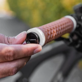 Інтегрований інструмент для безкамерок Lezyne Tubeless Insert Kit