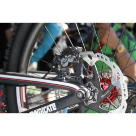 Калипер гидравлический Shimano BR-M820 Saint, монтаж РМ160 мм, колодка H03C/Fin, металл