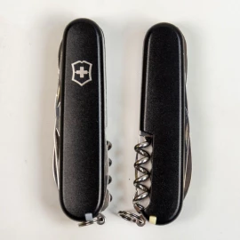 Ніж Victorinox Huntsman Mat 