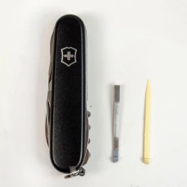 Ніж Victorinox Huntsman Mat 