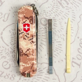 Ніж Victorinox Classic SD Colors Army Mat