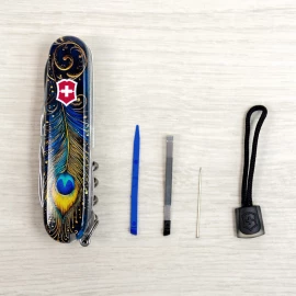 Ніж Victorinox Huntsman Design Gloss