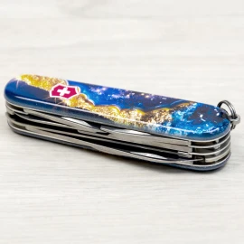Ніж Victorinox Huntsman Design Gloss