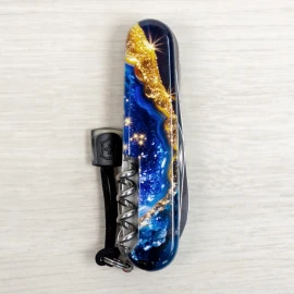 Ніж Victorinox Huntsman Design Gloss