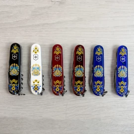 Ніж Victorinox Huntsman Ukraіne Українські мотиви