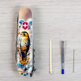 Ніж Victorinox Huntsman Ukraіne Mat Gloss